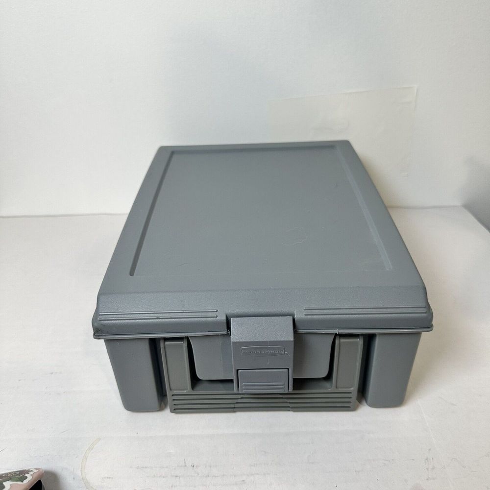 Rubbermaid vintage media storage box‎ 1988 1980s RARE Check Cassette